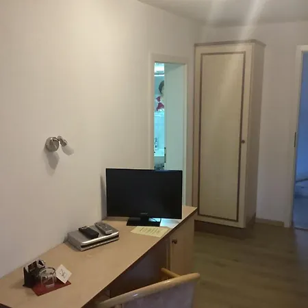 Eintracht 3* ミットヴァイダ